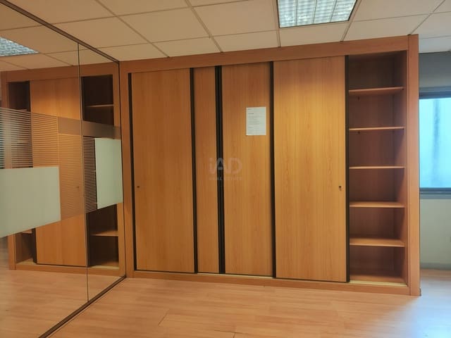 Local Comercial en Pontevedra ciudad en venta con garaje - 370.000 € (Ref: 9987696)