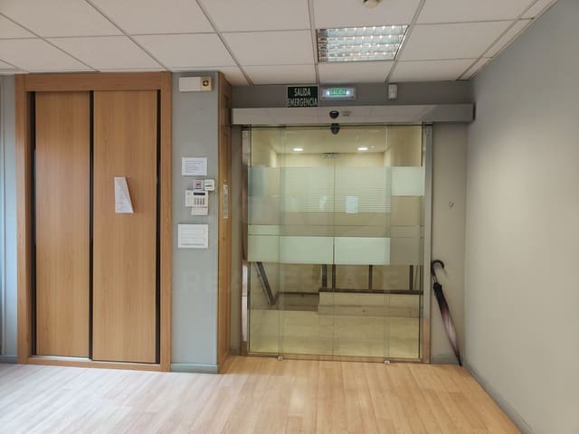 Commercial for sale in Vigo with garage - € 370,000 (Ref: 9987696)