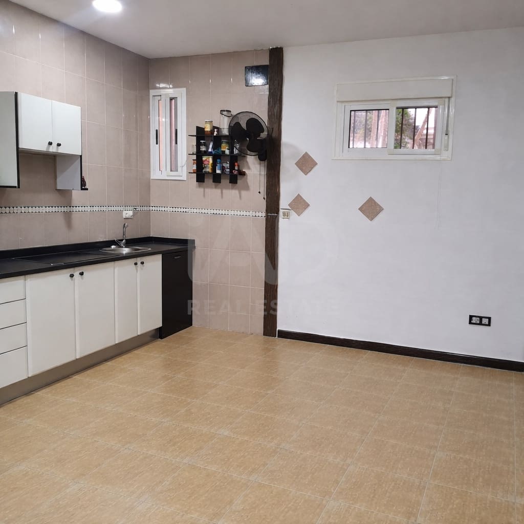 2 soverom Kommersiell til salgs i Cadiz by - € 115 000 (Ref: 9987697)