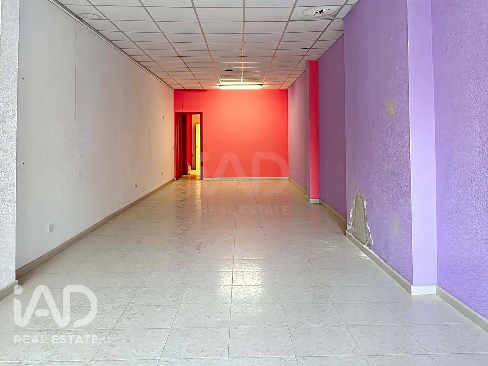 Comercial para venda em Barcelona cidade - 89 950 € (Ref: 9987701)