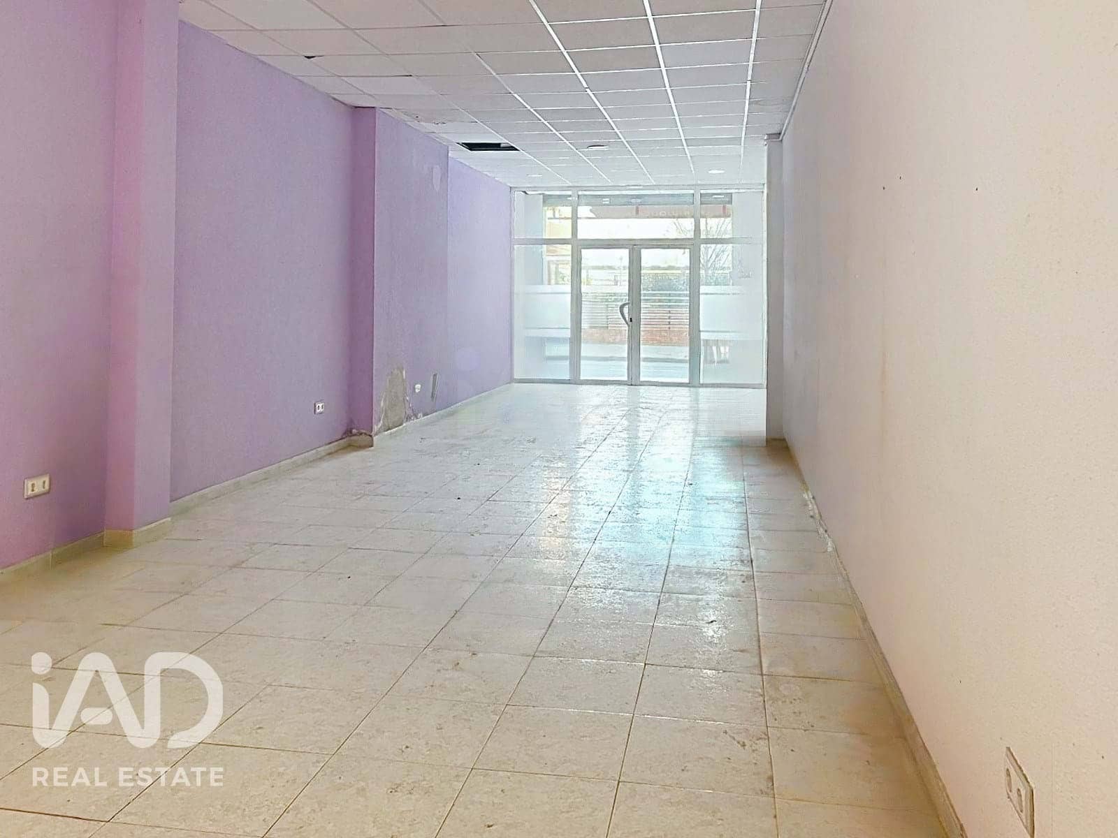 Comercial para venda em Barcelona cidade - 89 950 € (Ref: 9987701)