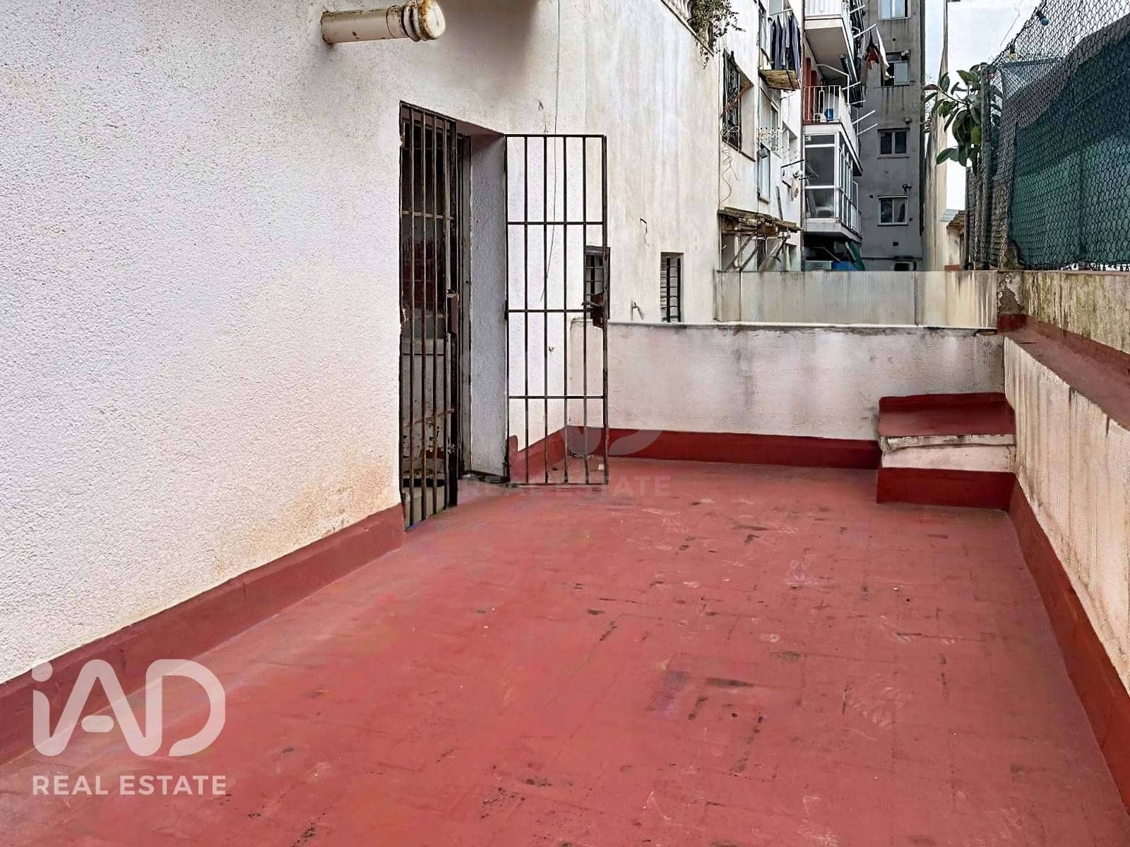 Comercial para venda em Barcelona cidade - 89 950 € (Ref: 9987701)