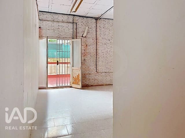Kommersiell til salgs i Pineda de Mar - € 89 950 (Ref: 9987701)