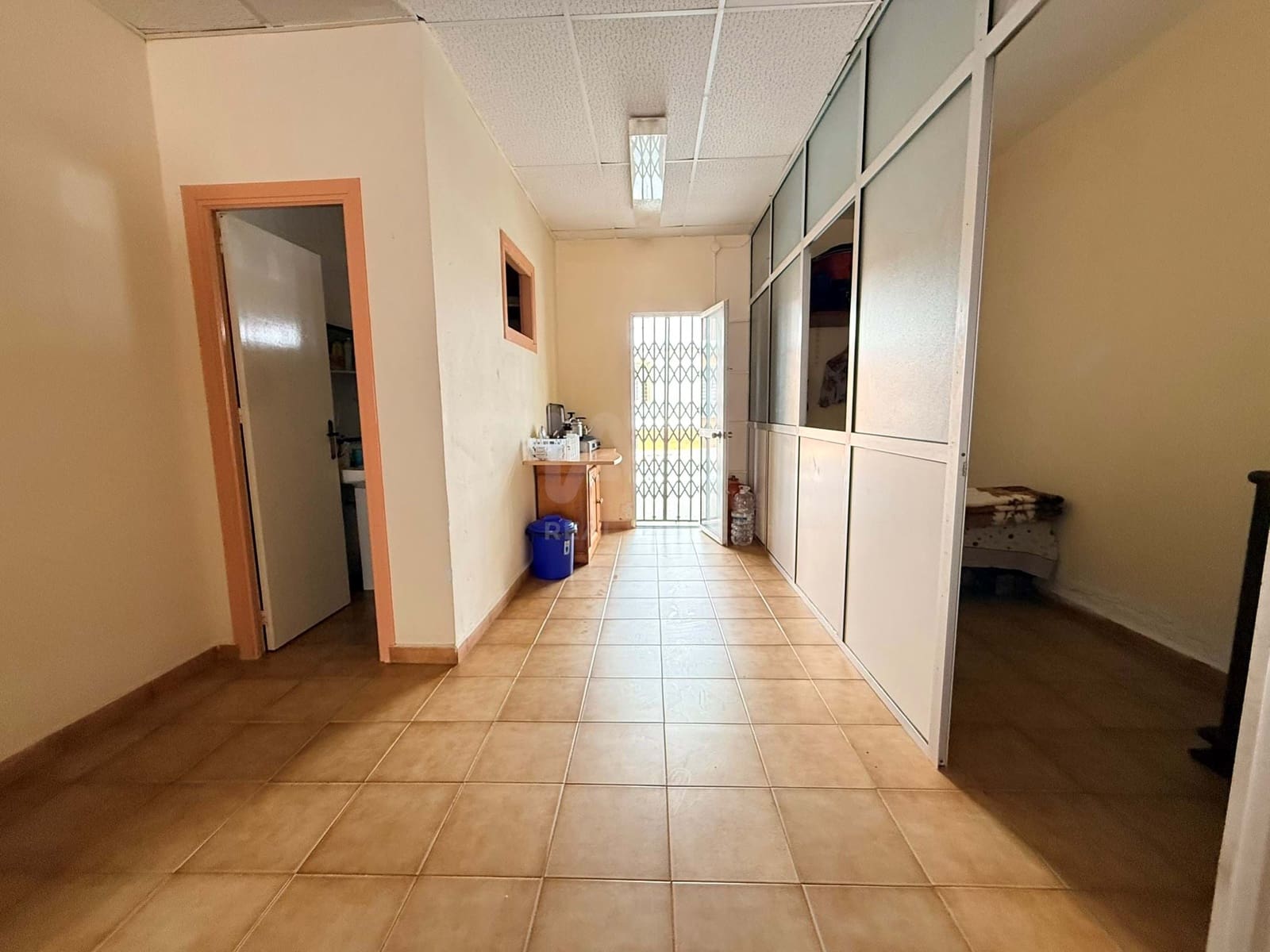 1 slaapkamer Commercieel te koop in Huelva stad - € 26.000 (Ref: 9987702)