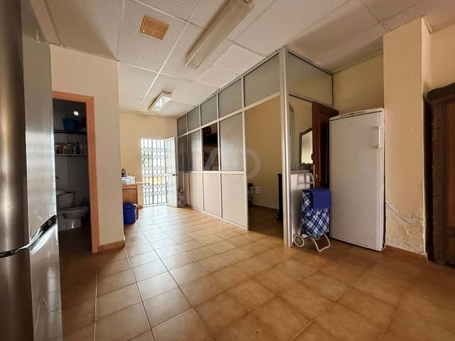 1 slaapkamer Commercieel te koop in Huelva stad - € 26.000 (Ref: 9987702)