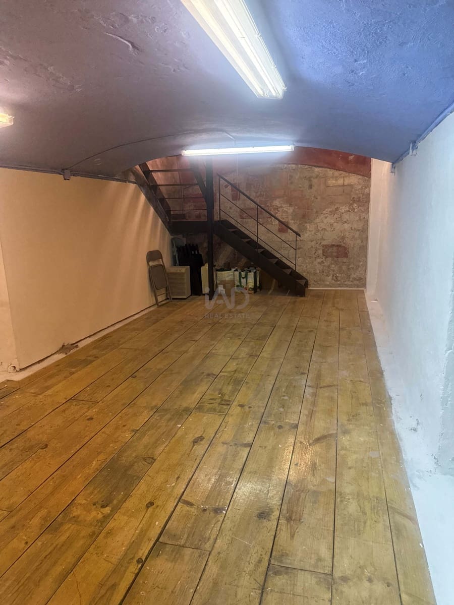 Erhverv til salg i Barcelona by - € 315.000 (Ref: 9987704)