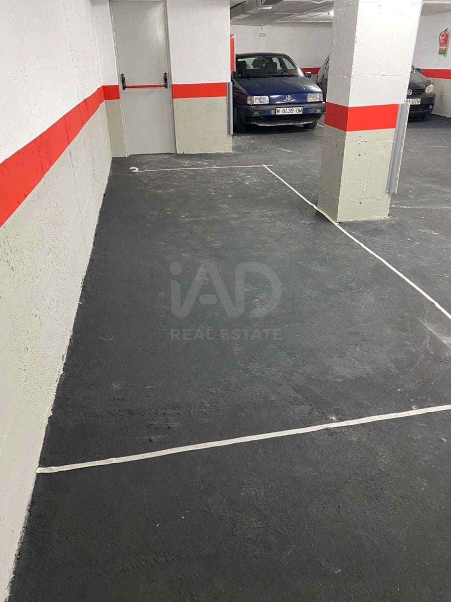 Garage in vendita in Madrid citta - 10.000 € (Rif: 9987705)