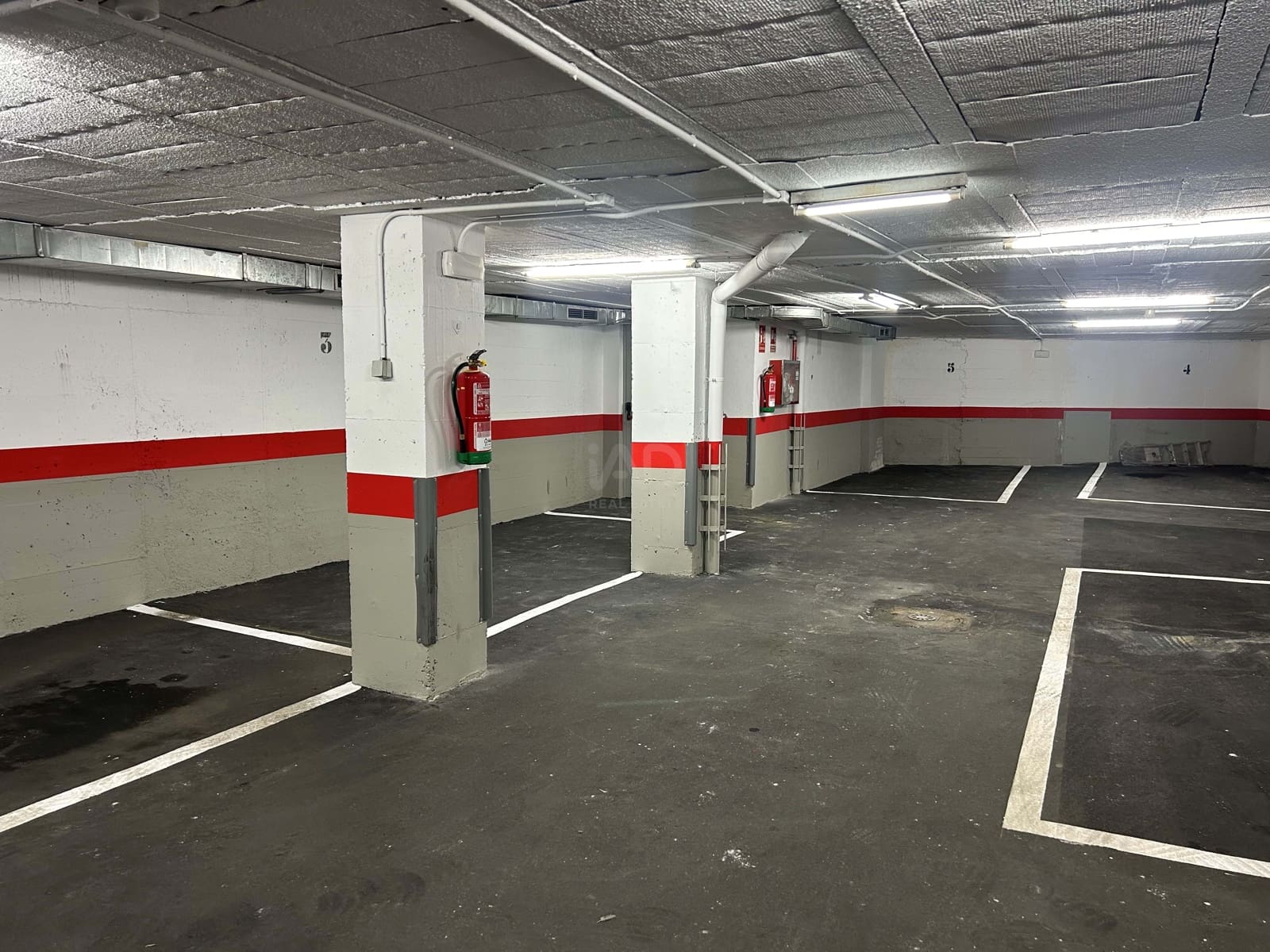 Garage in vendita in Madrid citta - 10.000 € (Rif: 9987705)