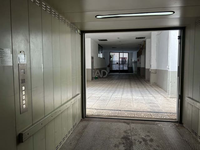 Garasje til salgs i Madrid by - € 10 000 (Ref: 9987705)