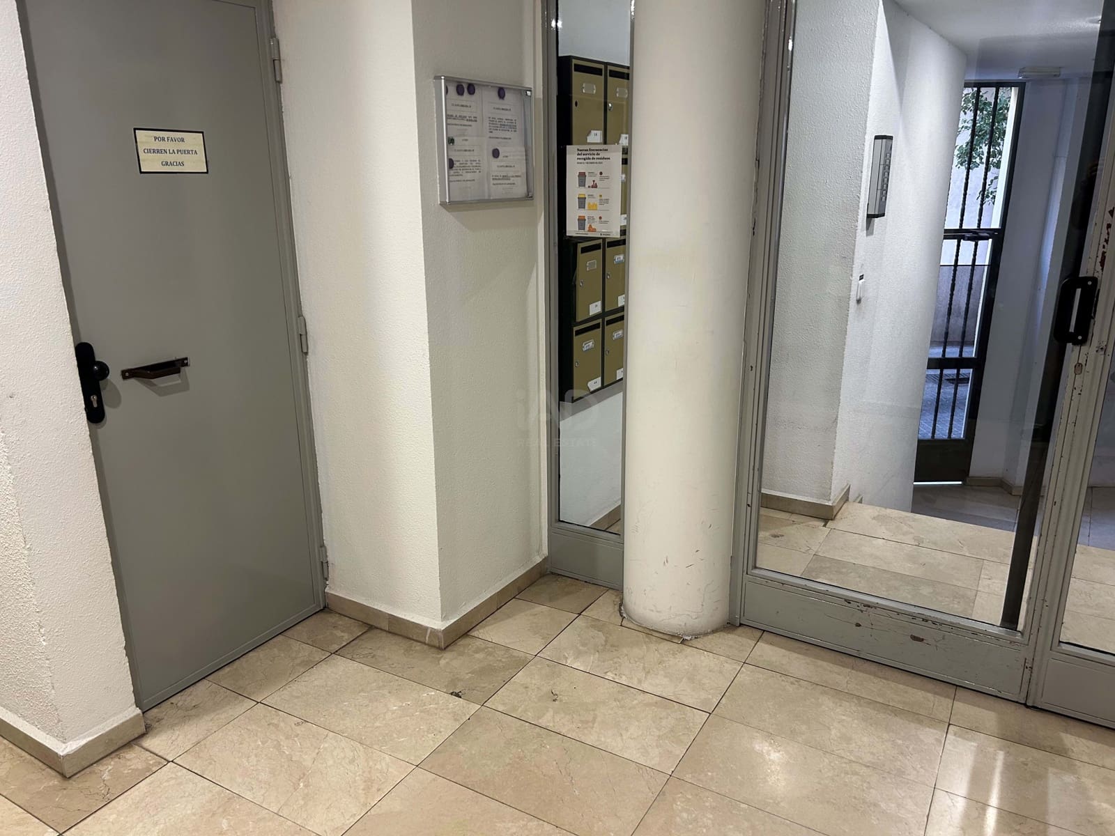 Garage in vendita in Madrid citta - 10.000 € (Rif: 9987705)