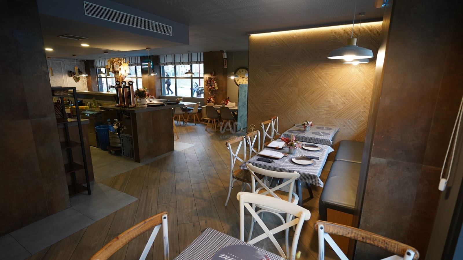 Commerciale da affittare in Valladolid citta - 2.000 € (Rif: 9987706)