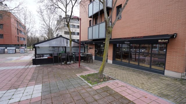 Commercieel te huur in Valladolid stad - € 2.000 (Ref: 9987706)
