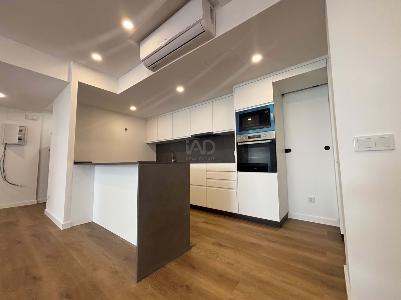 2 Zimmer Gewerbe zu verkaufen in Barcelona Stadt - 180.000 € (Ref: 9987707)