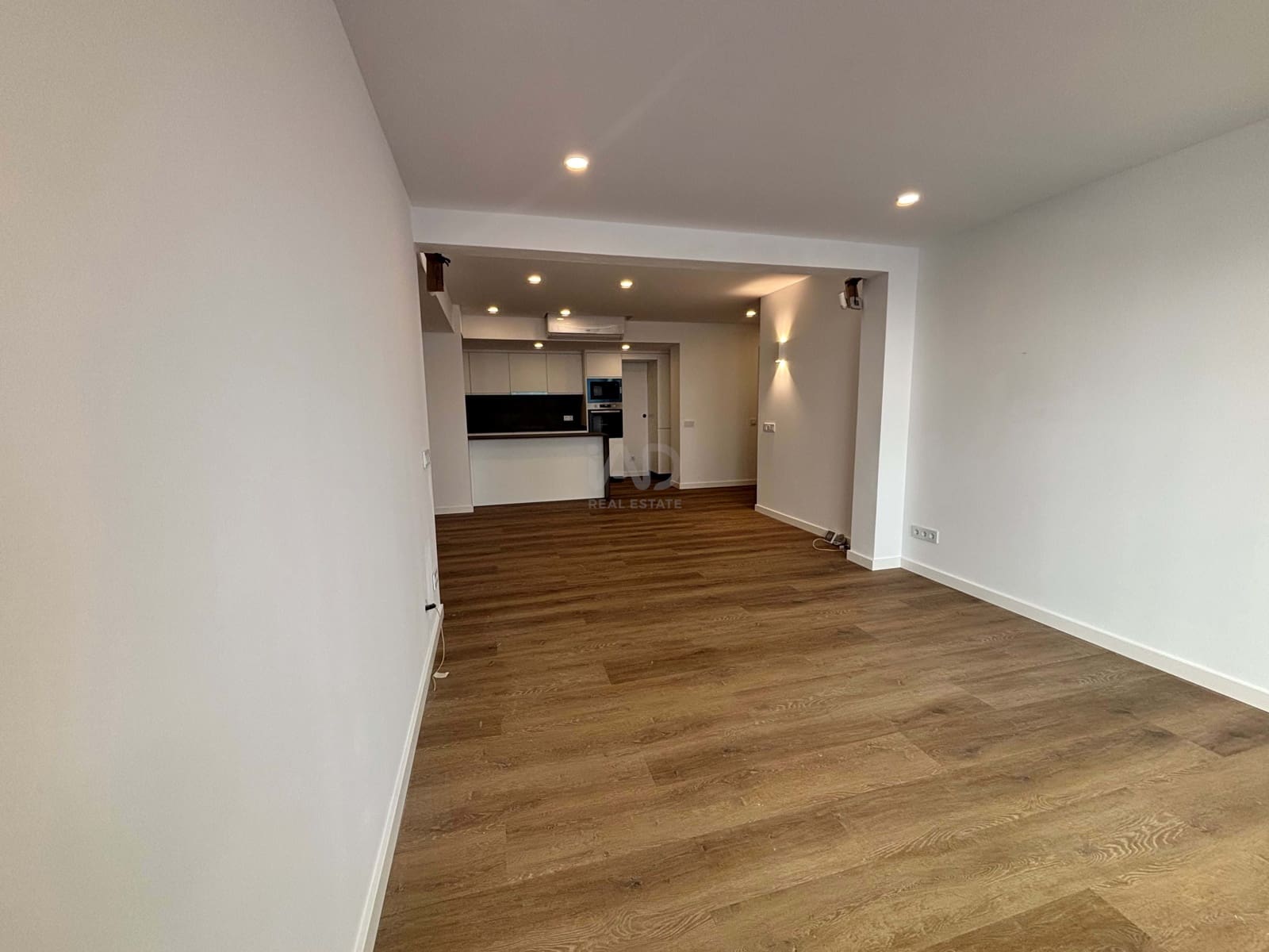 2 Zimmer Gewerbe zu verkaufen in Barcelona Stadt - 180.000 € (Ref: 9987707)