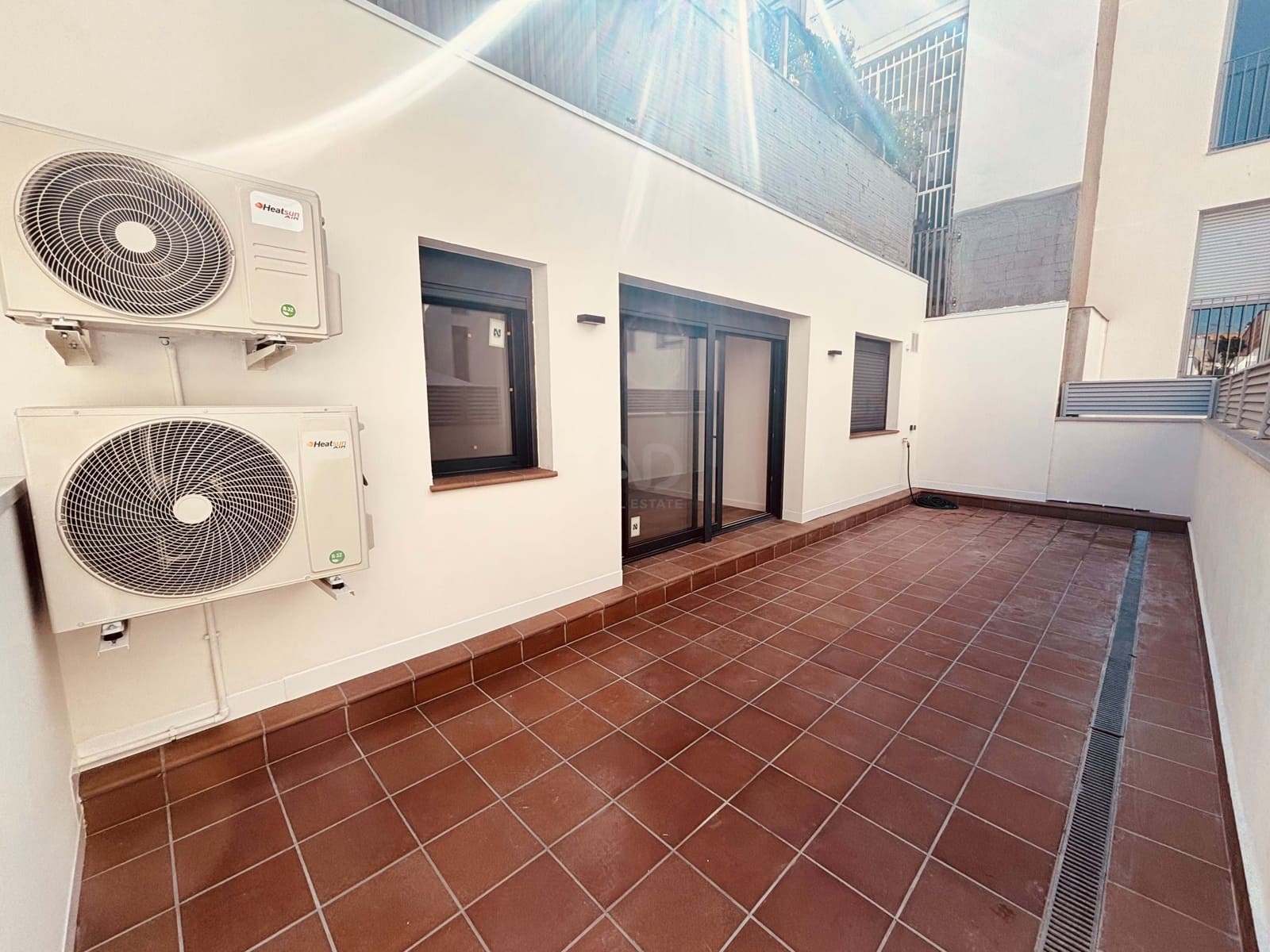 2 Zimmer Gewerbe zu verkaufen in Barcelona Stadt - 180.000 € (Ref: 9987707)