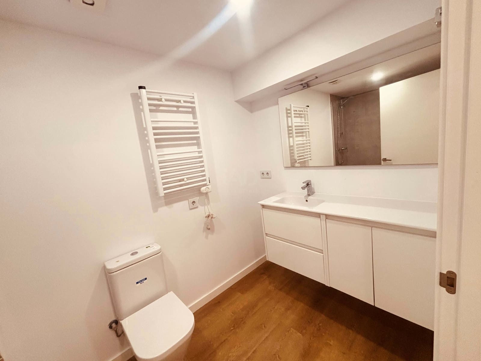 2 Zimmer Gewerbe zu verkaufen in Barcelona Stadt - 180.000 € (Ref: 9987707)