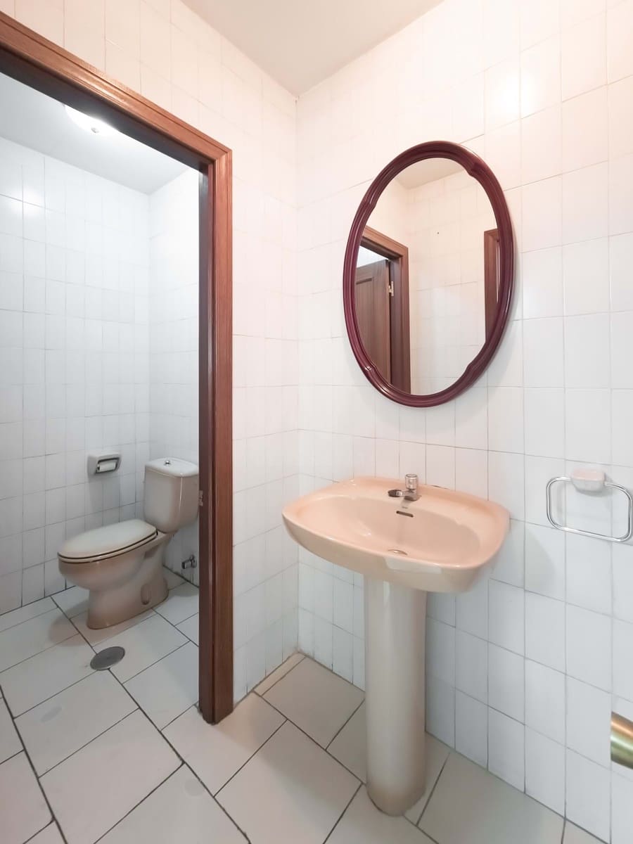 Local Comercial de 3 habitaciones en Gijón en venta - 135.000 € (Ref: 9987709)