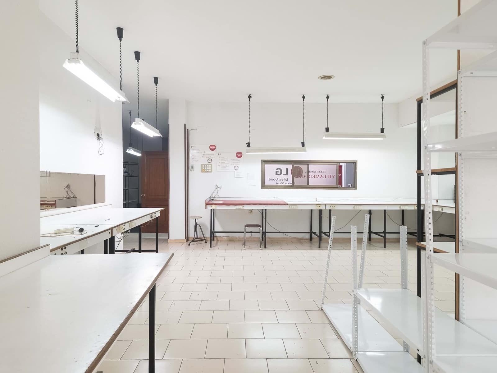 Local Comercial de 3 habitaciones en Gijón en venta - 135.000 € (Ref: 9987709)