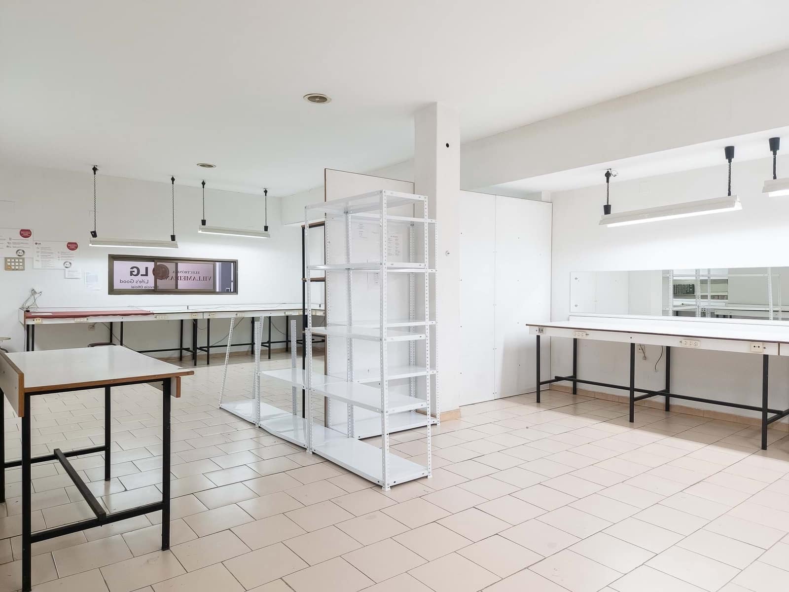 Local Comercial de 3 habitaciones en Gijón en venta - 135.000 € (Ref: 9987709)
