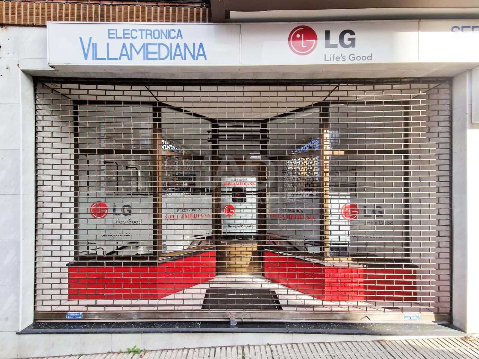 Local Comercial de 3 habitaciones en Gijón en venta - 135.000 € (Ref: 9987709)