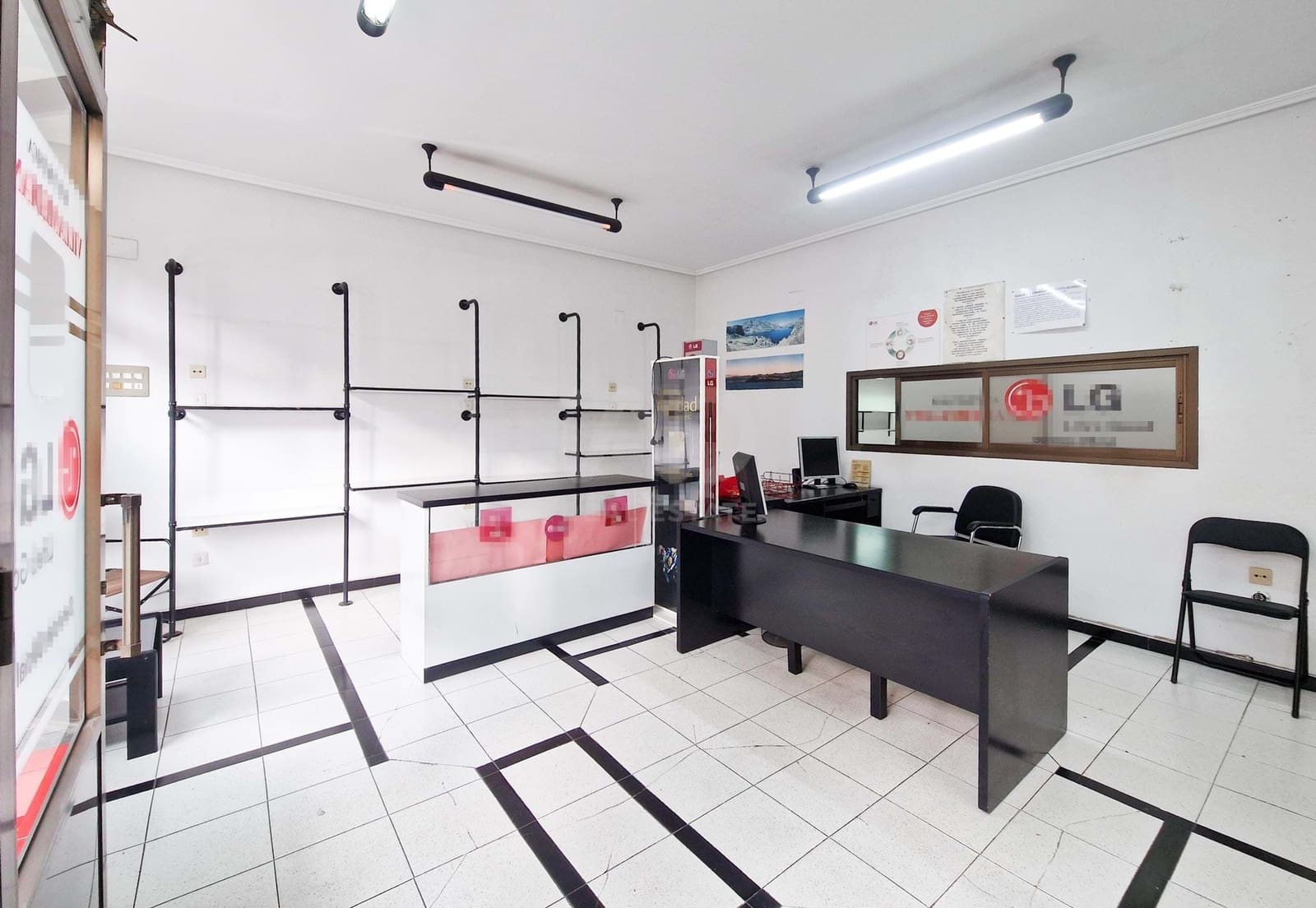 Local Comercial de 3 habitaciones en Gijón en venta - 135.000 € (Ref: 9987709)