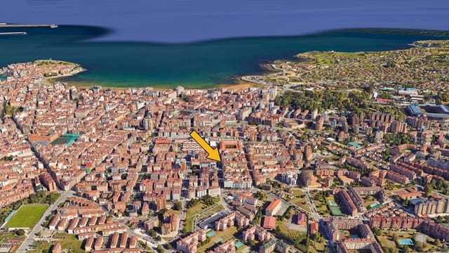 Local Comercial de 3 habitaciones en Centro Urbano, Gijón en venta - 135.000 € (Ref: 9987709)
