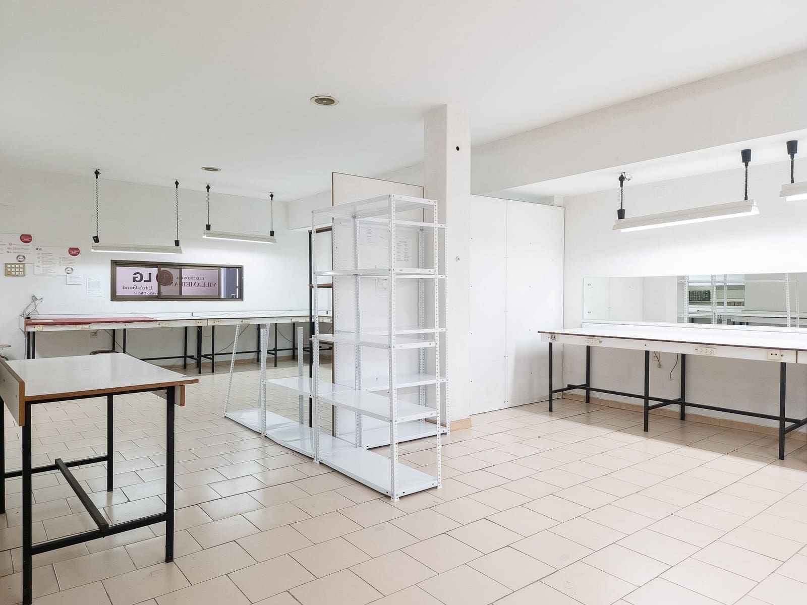 3 bedroom Commercial for sale in Gijon - € 135,000 (Ref: 9987709)