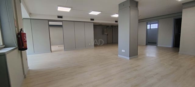 Erhverv til salg i Lugo by med garage - € 225.000 (Ref: 9987711)