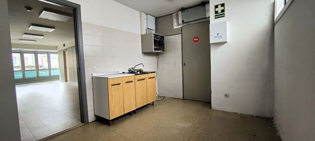 Erhverv til salg i Lugo by med garage - € 225.000 (Ref: 9987711)