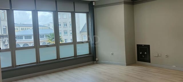 Erhverv til salg i Lugo by med garage - € 225.000 (Ref: 9987711)