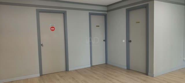 Erhverv til salg i Lugo by med garage - € 225.000 (Ref: 9987711)