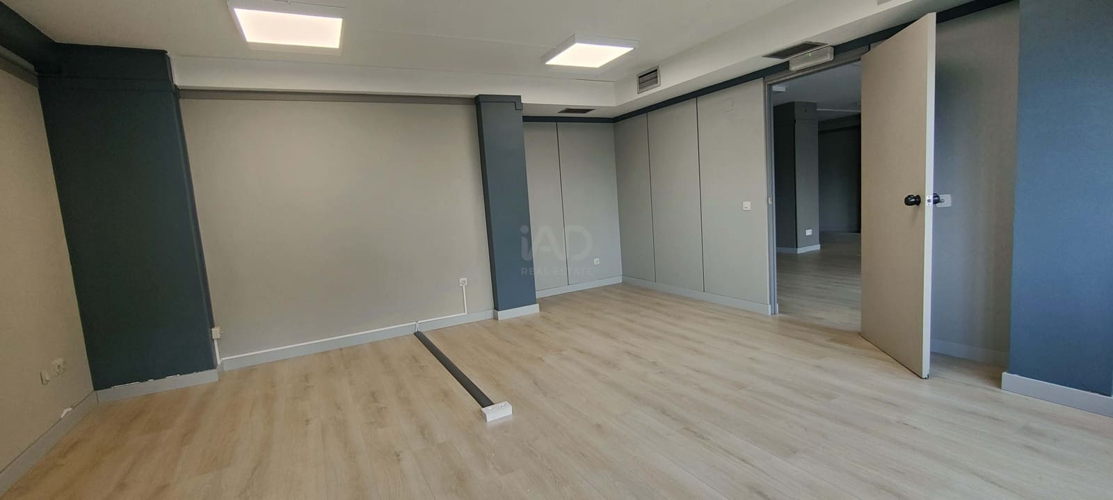 Erhverv til salg i Lugo by med garage - € 225.000 (Ref: 9987711)