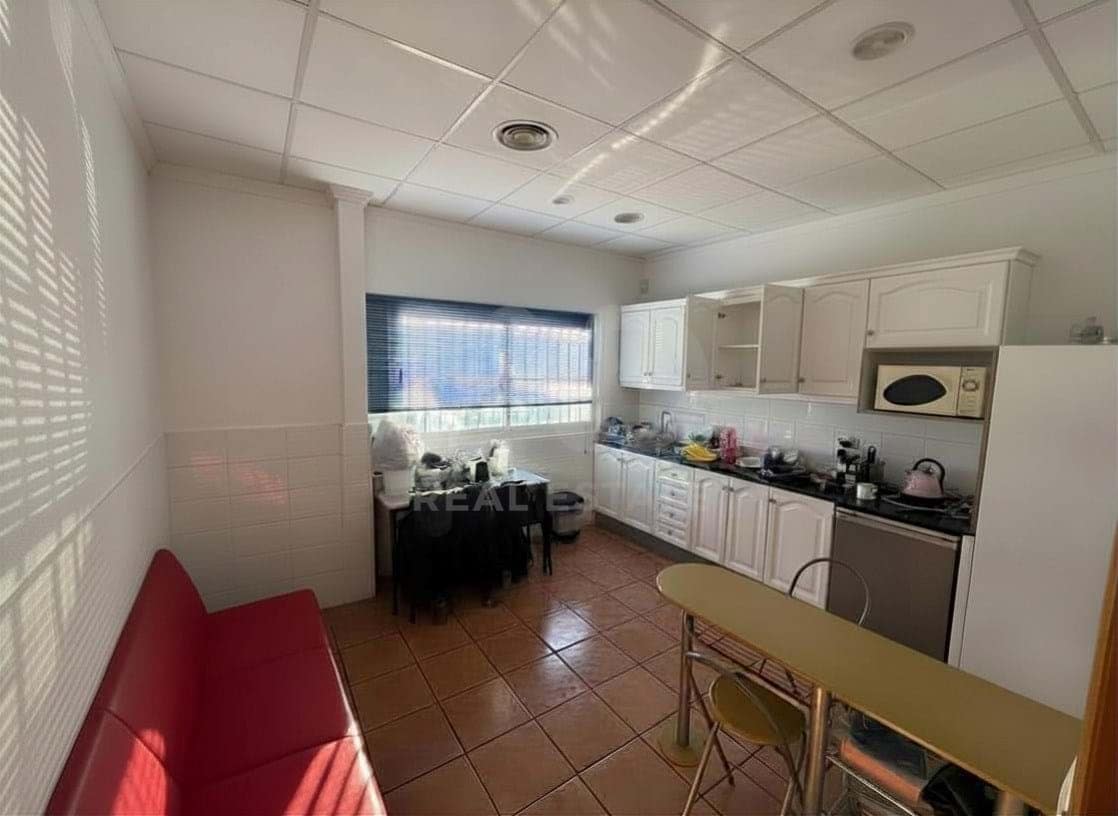 Local Commercial à louer à Alicante ville avec garage - 6 500 € (Ref: 9987713)