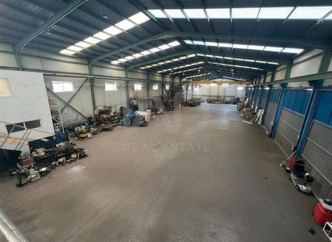 Local Commercial à louer à Alicante ville avec garage - 6 500 € (Ref: 9987713)