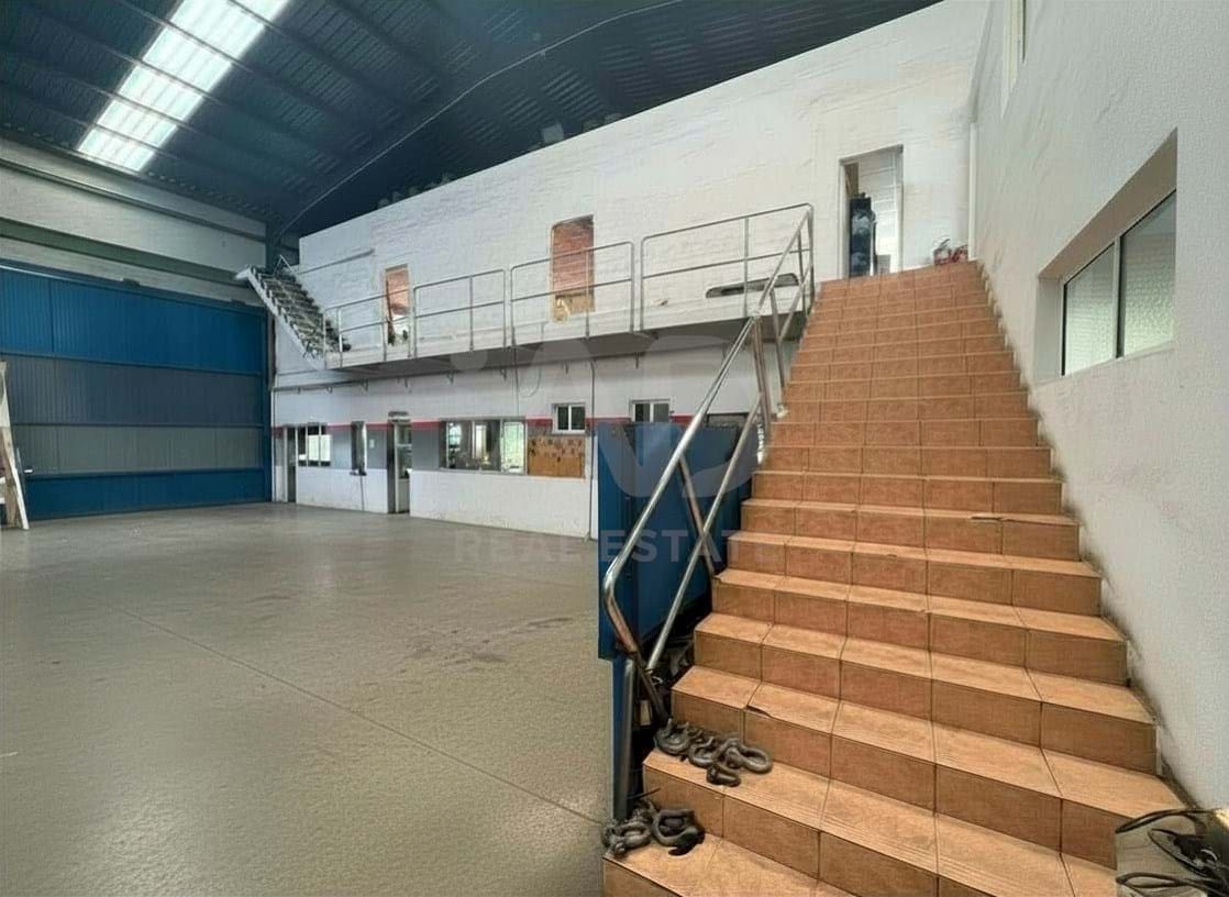 Local Commercial à louer à Alicante ville avec garage - 6 500 € (Ref: 9987713)