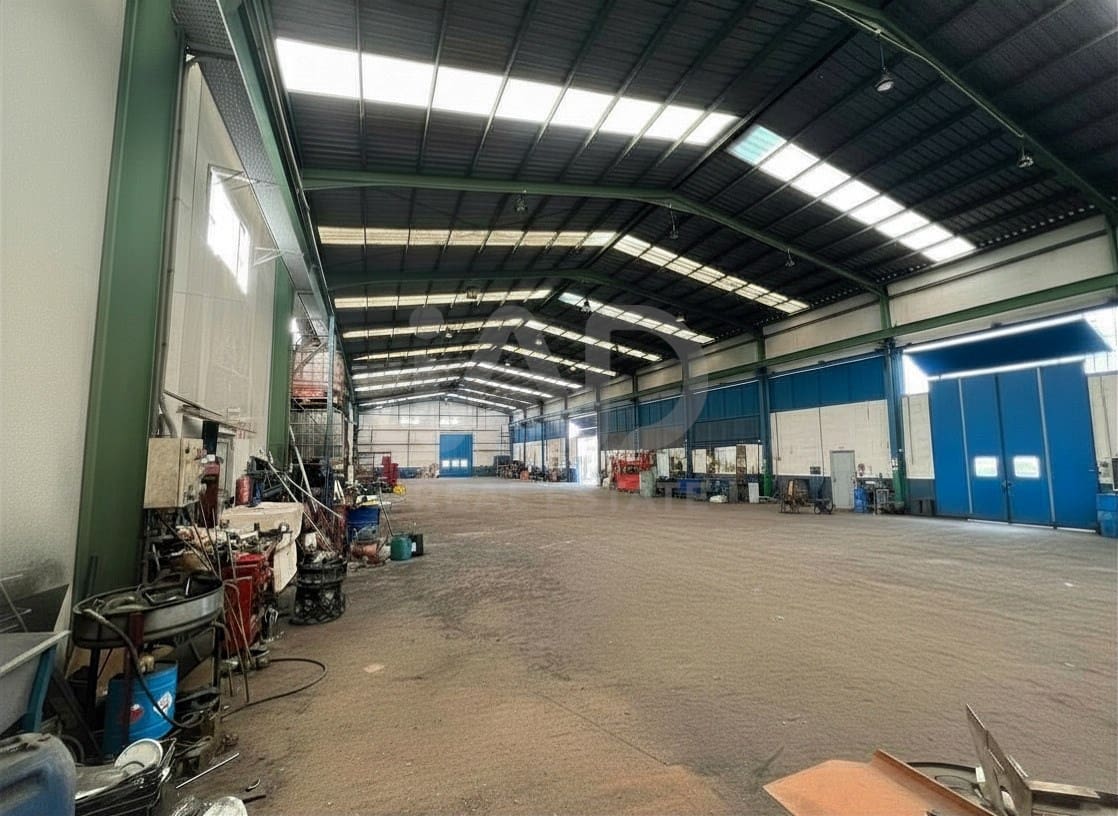 Local Commercial à louer à Alicante ville avec garage - 6 500 € (Ref: 9987713)