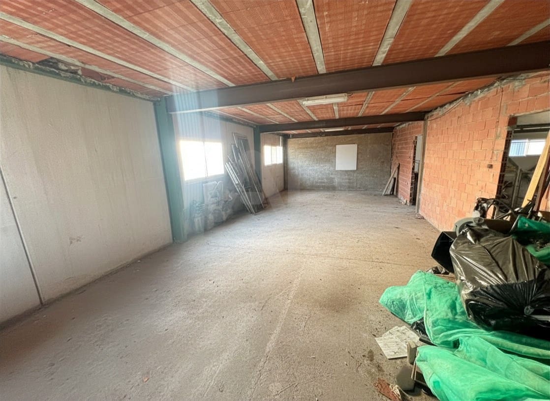 Local Commercial à louer à Alicante ville avec garage - 6 500 € (Ref: 9987713)
