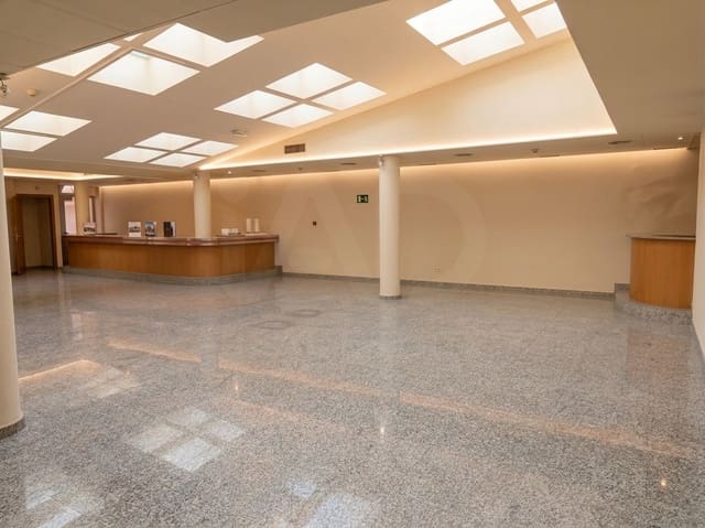 Kommersiell att hyra i Calafell - 1 573 € (Ref: 9987714)