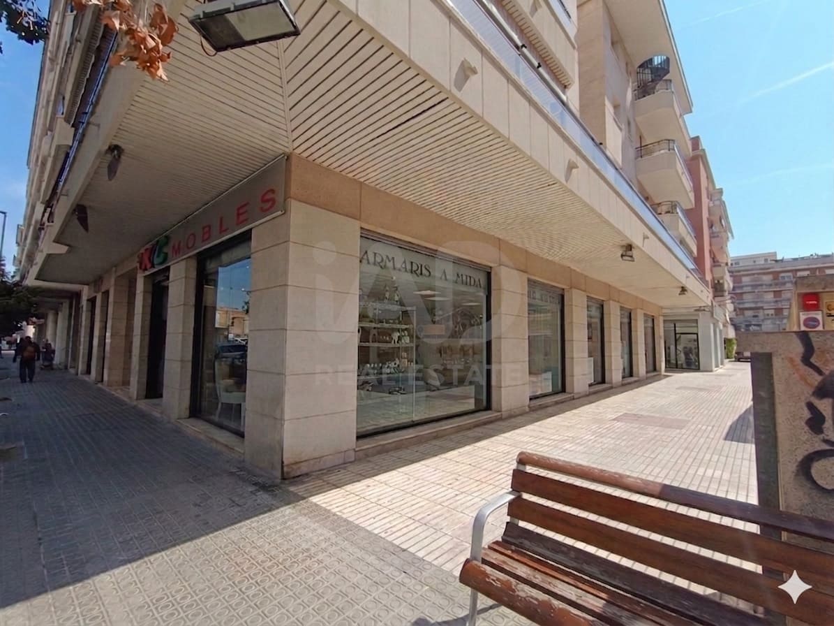 Local Commercial à louer à Barcelone ville - 4 719 € (Ref: 9987716)