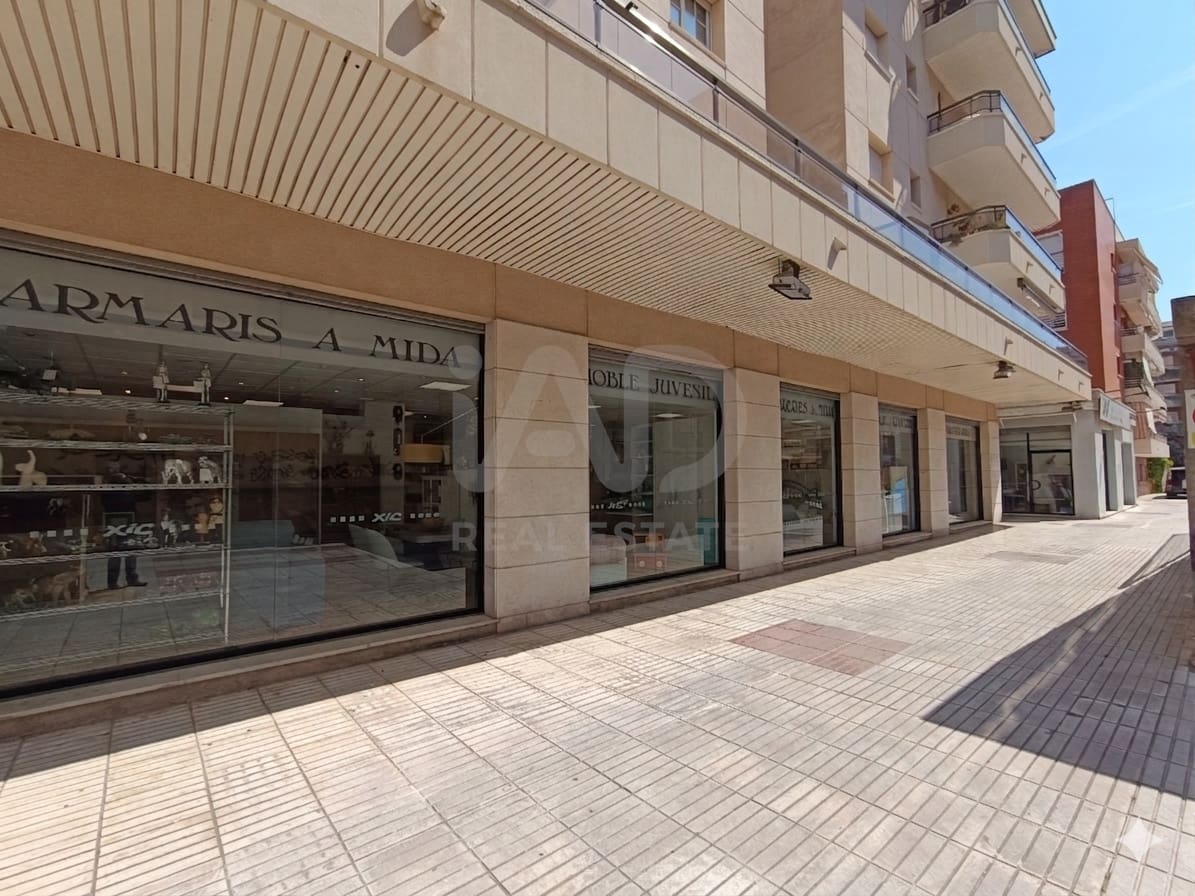 Local Commercial à louer à Barcelone ville - 4 719 € (Ref: 9987716)