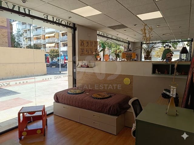 Comercial para arrendar em Vilanova i la Geltrú - 4 719 € (Ref: 9987716)