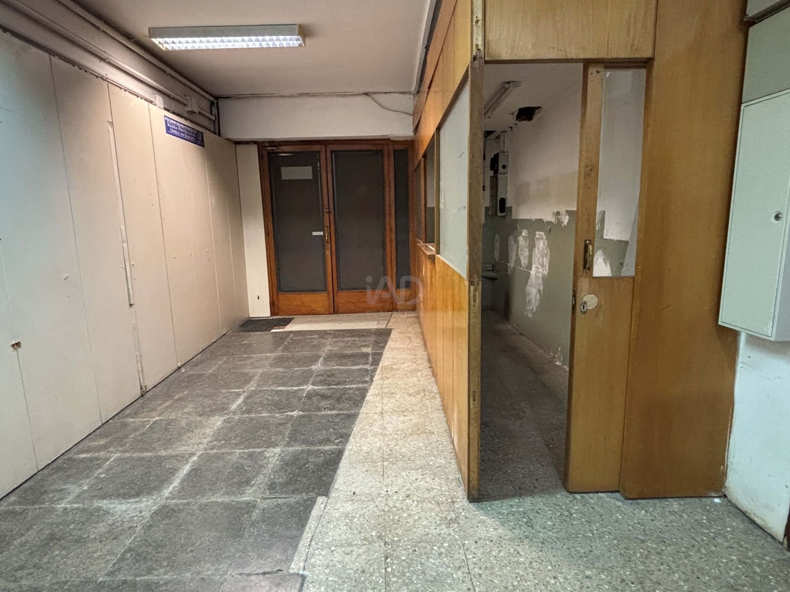 Erhverv til leje i Barcelona by - € 1.800 (Ref: 9987719)