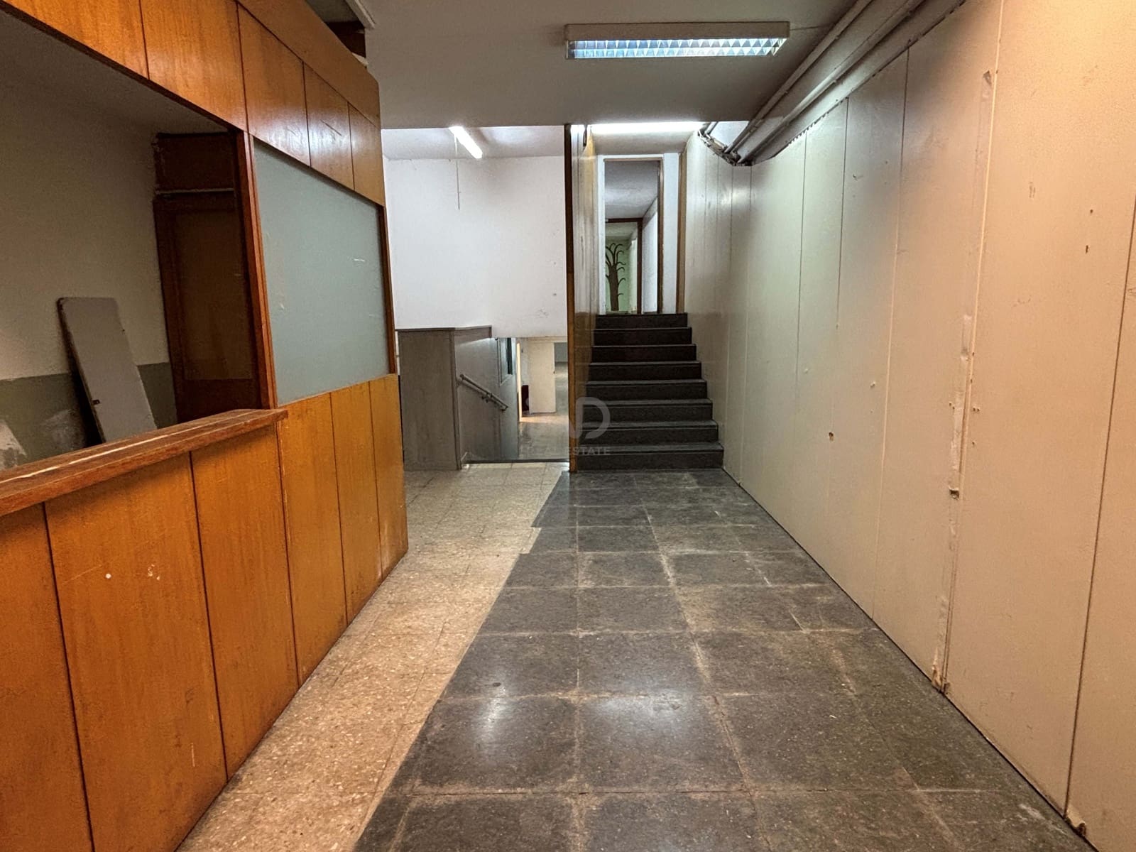 Erhverv til leje i Barcelona by - € 1.800 (Ref: 9987719)