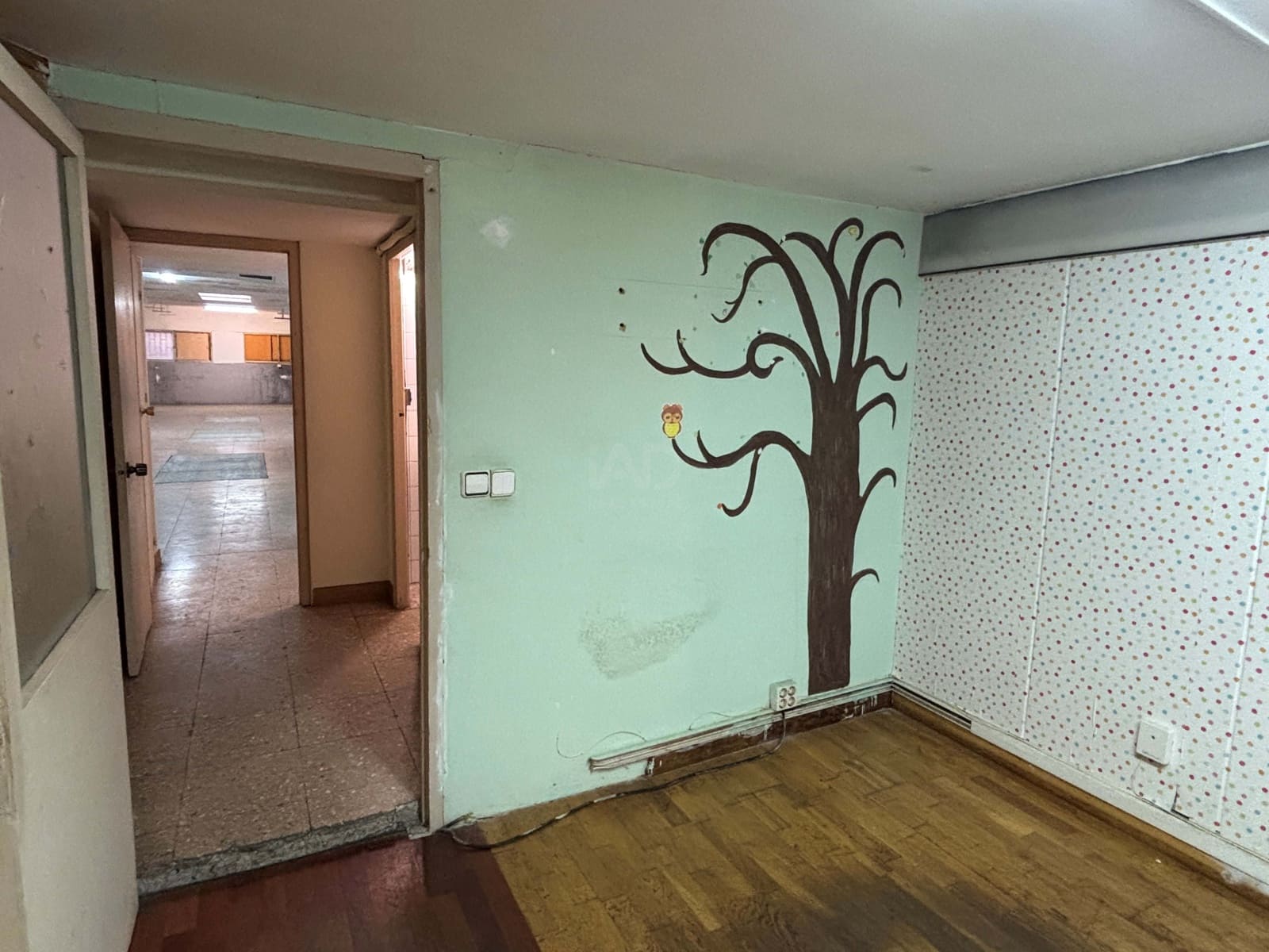 Erhverv til leje i Barcelona by - € 1.800 (Ref: 9987719)