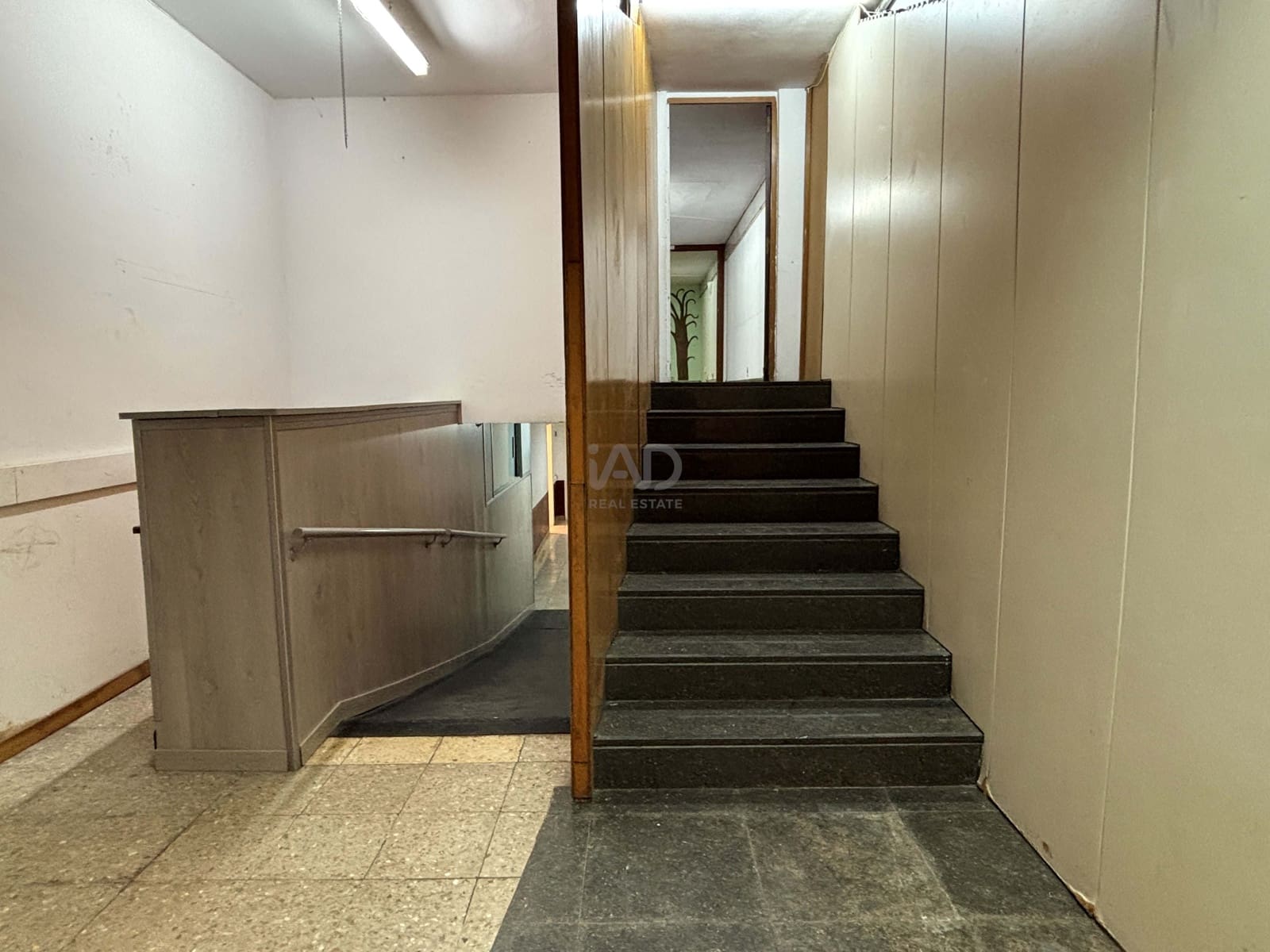 Erhverv til leje i Barcelona by - € 1.800 (Ref: 9987719)