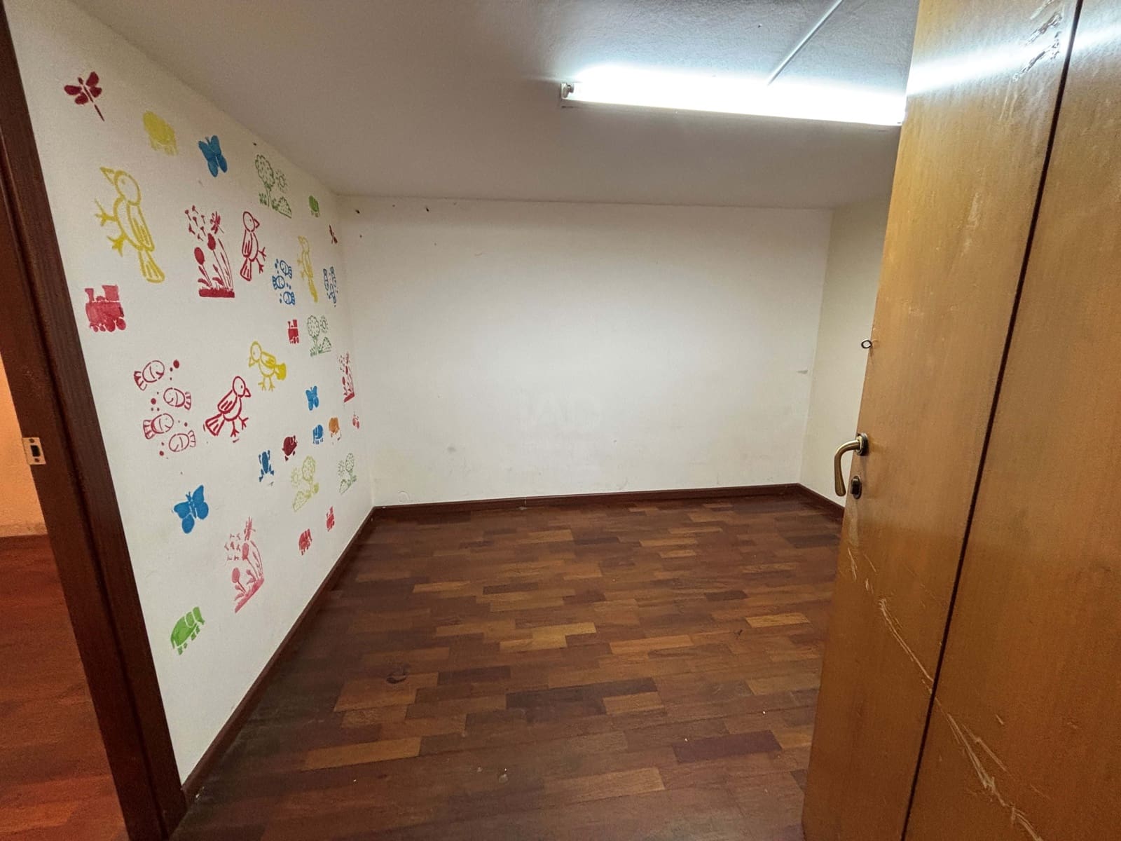 Erhverv til leje i Barcelona by - € 1.800 (Ref: 9987719)