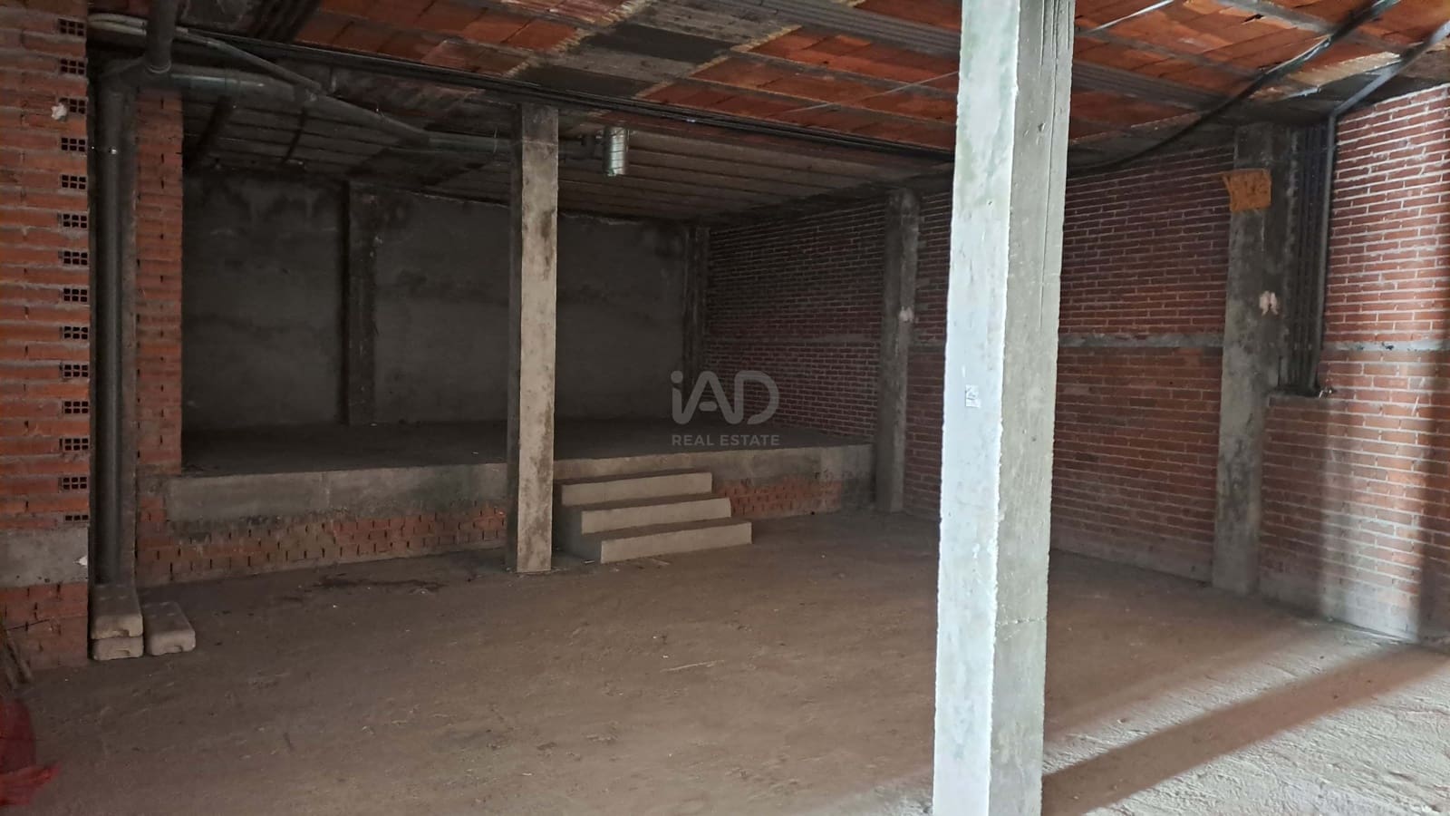 Commercial for rent in Madrid city - € 800 (Ref: 9987722)