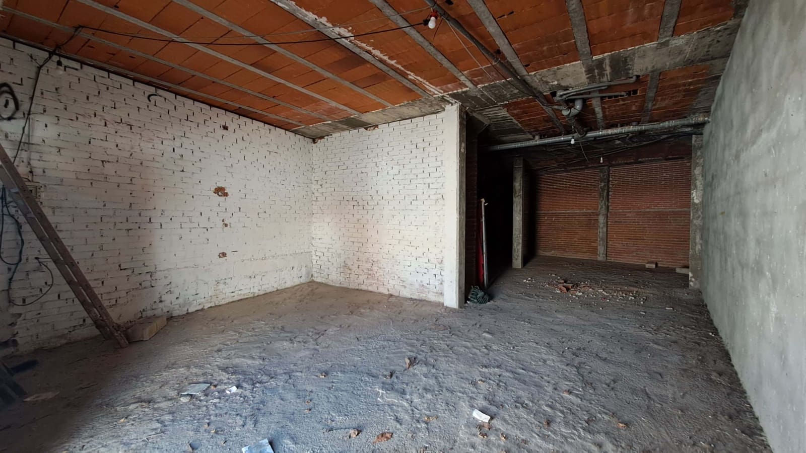 Commercial for rent in Madrid city - € 800 (Ref: 9987722)