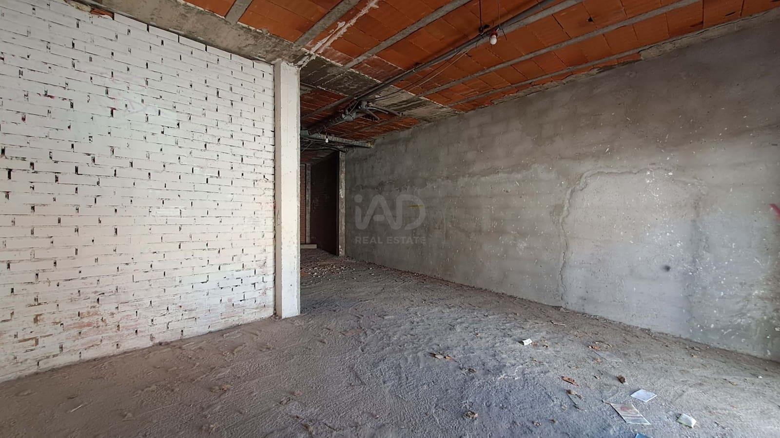 Commercial for rent in Madrid city - € 800 (Ref: 9987722)