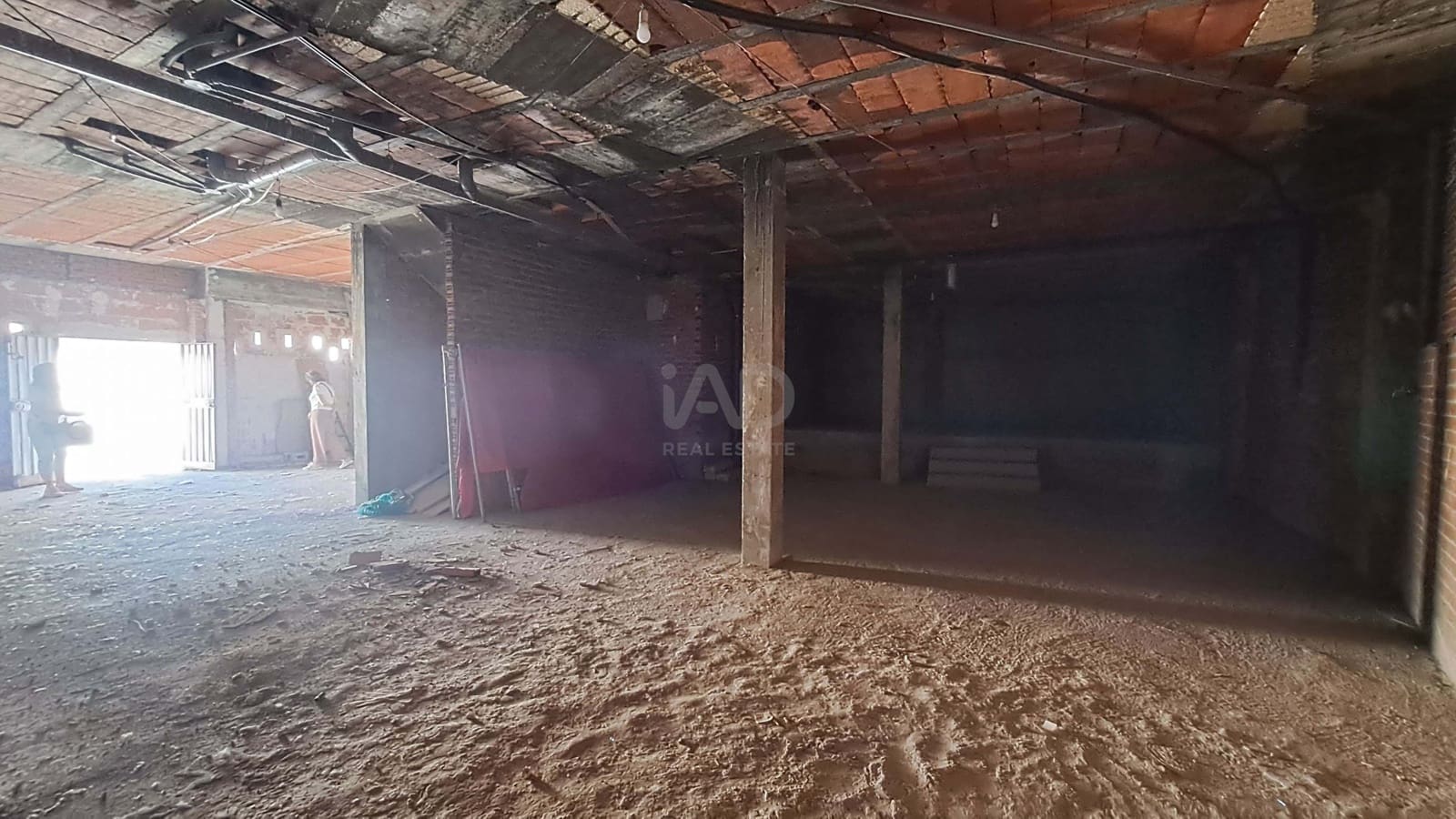 Commercial for rent in Madrid city - € 800 (Ref: 9987722)